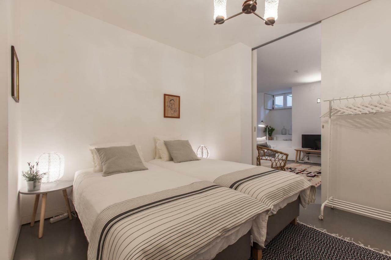 Renovated Apart With Private Courtyard, By Timecooler リスボン エクステリア 写真