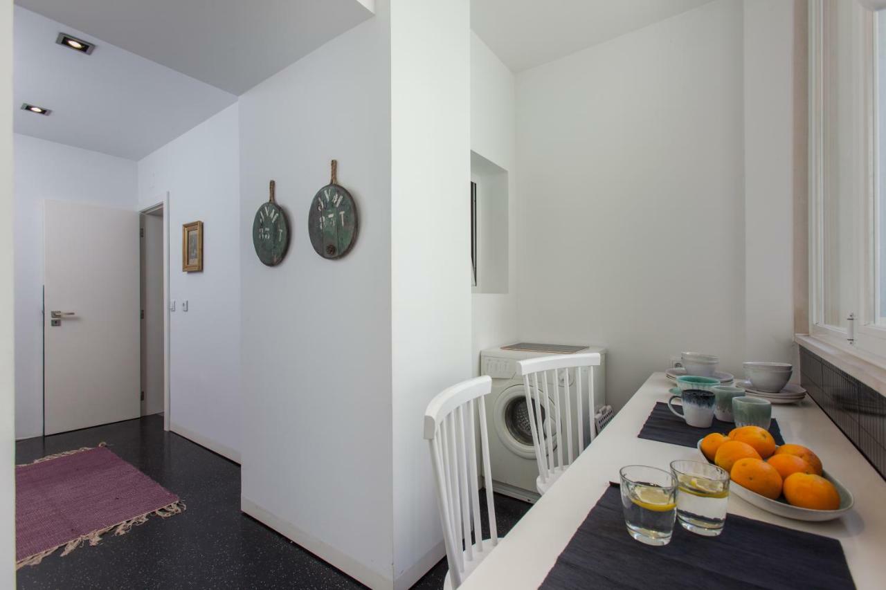Renovated Apart With Private Courtyard, By Timecooler リスボン エクステリア 写真