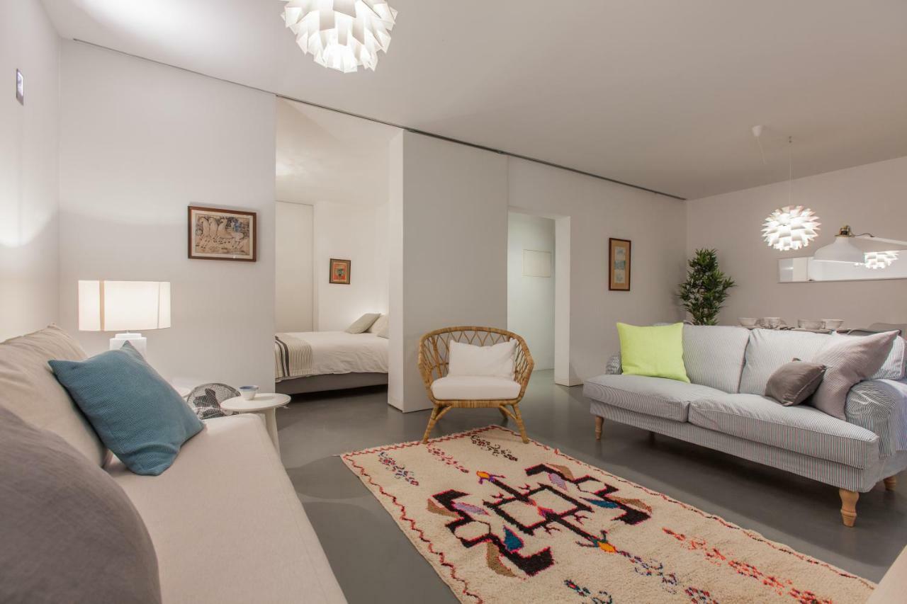 Renovated Apart With Private Courtyard, By Timecooler リスボン エクステリア 写真