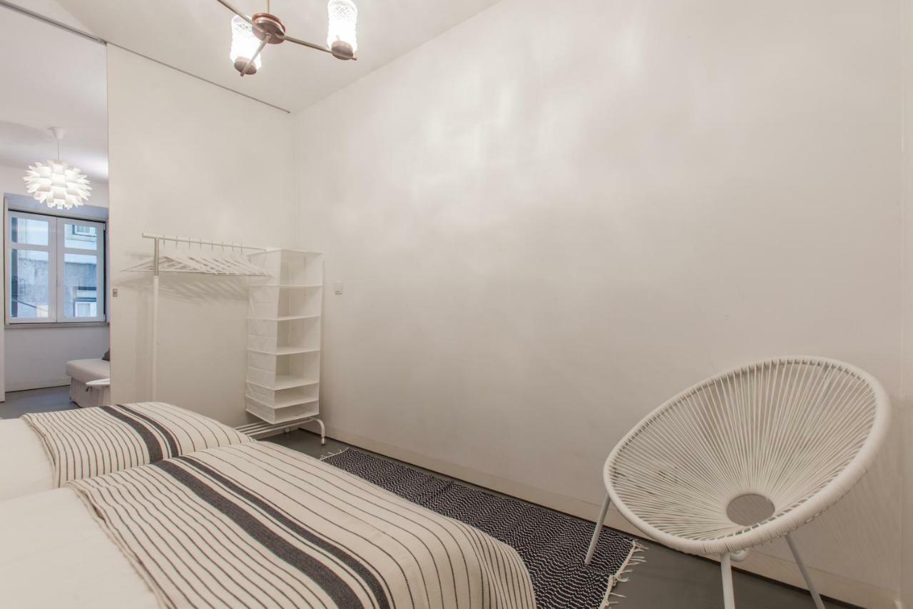 Renovated Apart With Private Courtyard, By Timecooler リスボン エクステリア 写真