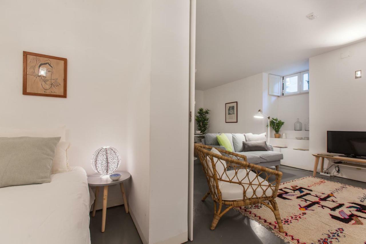 Renovated Apart With Private Courtyard, By Timecooler リスボン エクステリア 写真